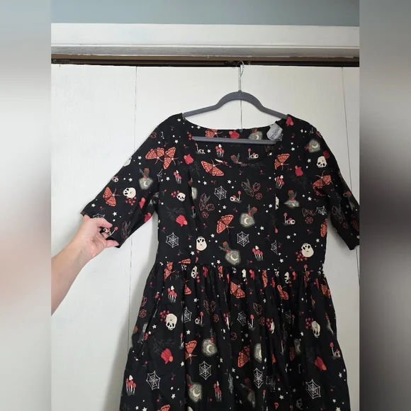 Collectif Halloween Dress - Picture 2 of 5